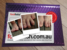 Load image into Gallery viewer, FOOT FETISH - FEET LOVERS PRANK - WITH REAL UGLY FEET POLAROID PHOTOS INCLUDED 😂